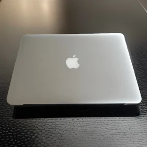 Alternative view of MacBook Pro Retina 13" 2014